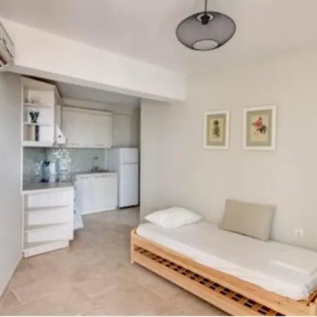Aqua Blu Syros 1,3 度假居 *