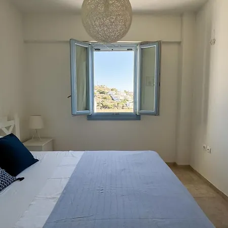 度假居 Aqua Blu Syros 1,3 波西多尼亚